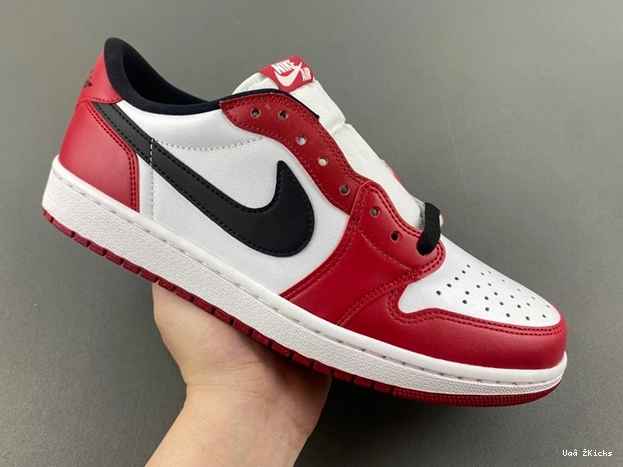 1  Retro 7607 SmartChoice 35 Low Chicago 705329- Jordan 0711